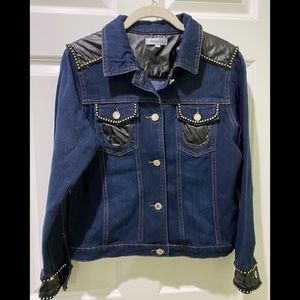 EUC fun Annabell Jean jacket with bling.
